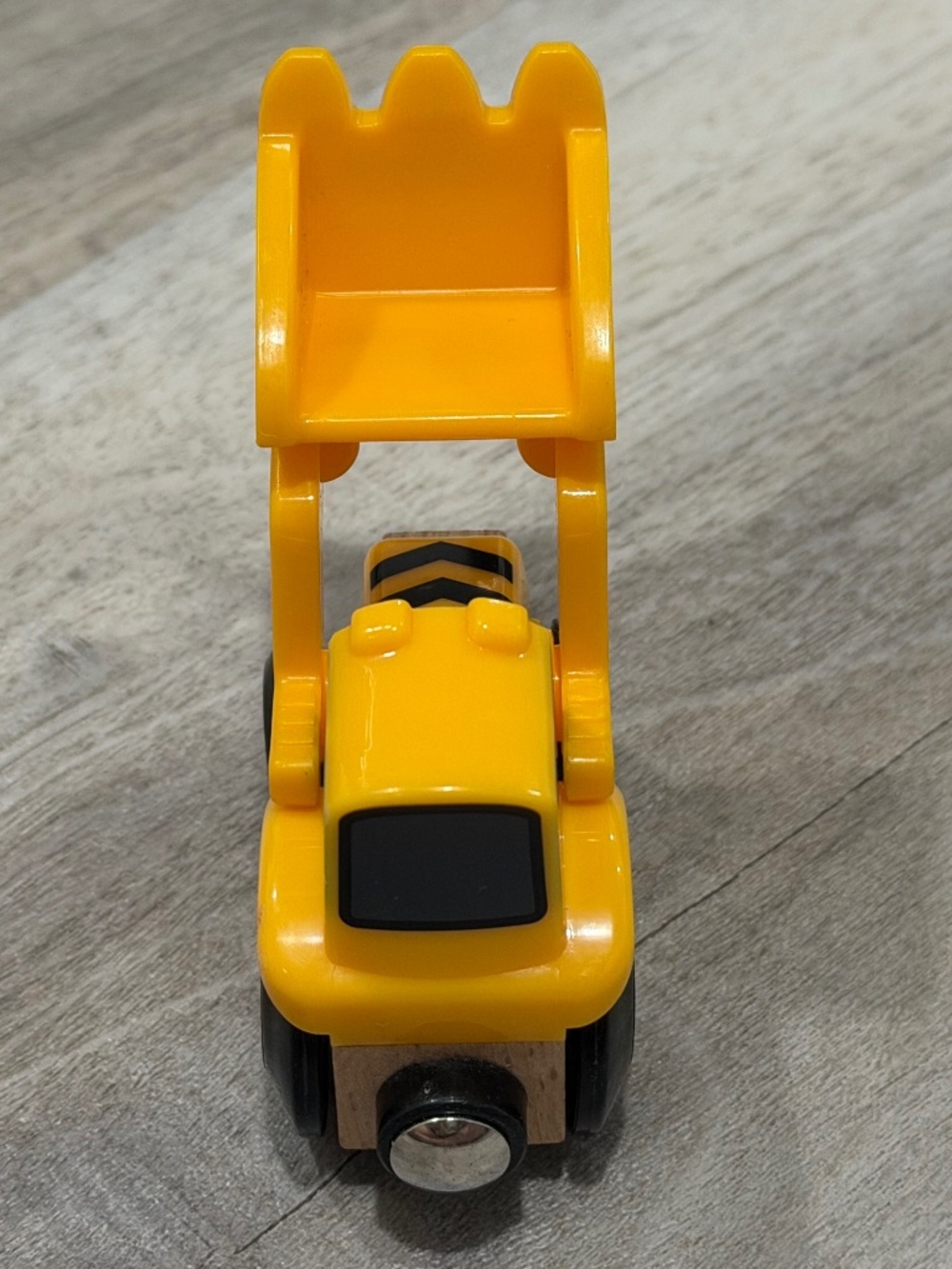 BRIO World Loader Train Construction Vehicle Yellow Wooden Railway Toy